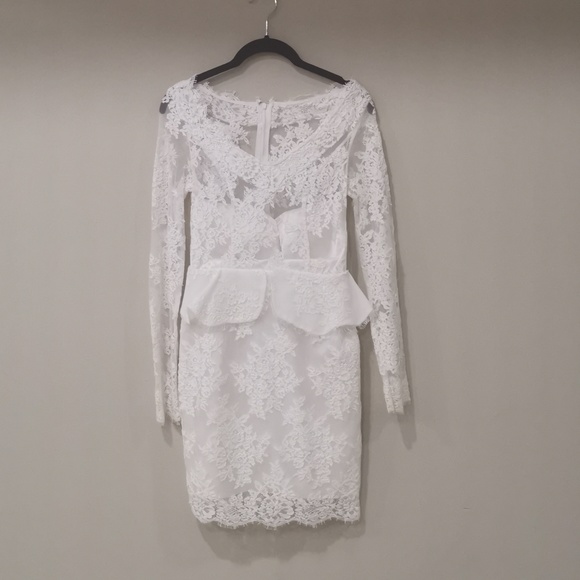 Leedy | Lace Dress - Picture 5 of 6